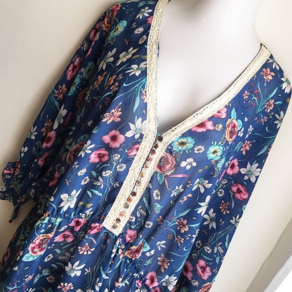 Torrid Sz 3 blouse